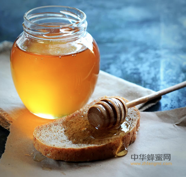 蜂蜜加绿茶有何功效？附蜂蜜加绿茶的做法