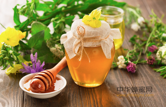 蜂王浆——心脏的润滑剂，血管的保护神，生命长春的源泉！！