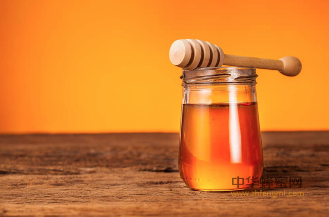 蜂蜜水清理肠道，预防便秘
